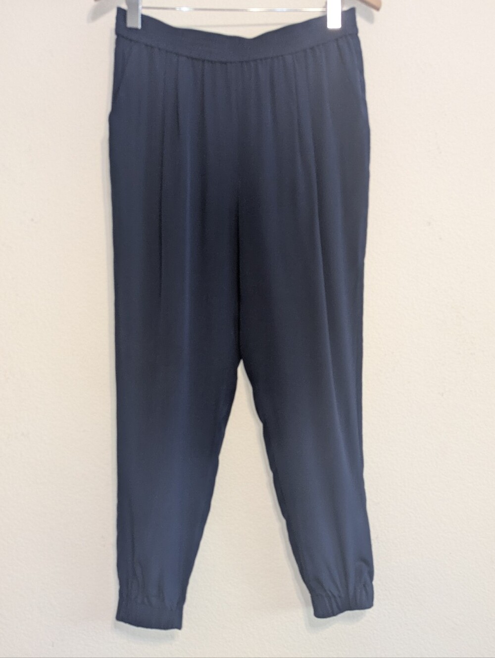 DIANE VON FURSTENBERG NAVY 100% SILK JANETA JOGGERS/LOUNGE PANTS SZ 6 DESIGNER